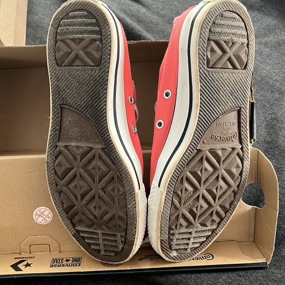 Ladies converse “carnival” color (coral) - Picture 3 of 4